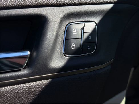 Used 2019 Lincoln MKC Select w/ Select Plus Package image 28