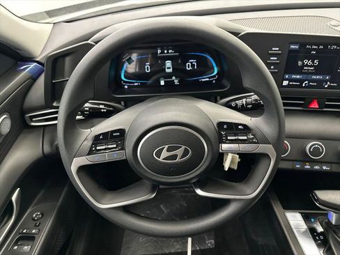New 2026 Hyundai Elantra SE FWD image 22