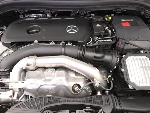 Used 2026 Mercedes-Benz GLA 250 4MATIC image 23