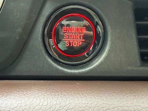 Used 2023 Honda Pilot Elite image 22