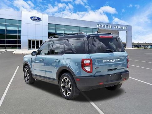 Used 2022 Ford Bronco Sport Outer Banks w/ Tech Package AWD/4WD image 2