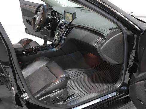 Used 2011 Cadillac CTS V image 7