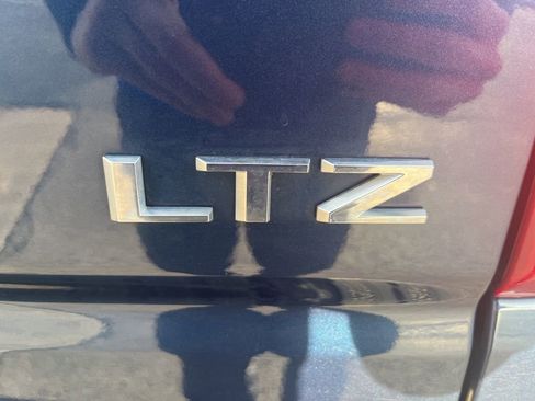 Used 2022 Chevrolet Silverado 1500 LTZ w/ LTZ Premium Package image 47