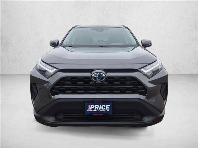 Used 2022 Toyota RAV4 XLE w/ Convenience Package AWD/4WD image 2