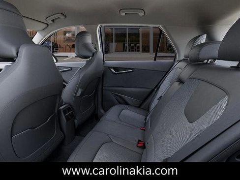 New 2025 Kia Niro EX image 18