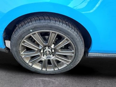 Used 2010 Ford Mustang GT image 18