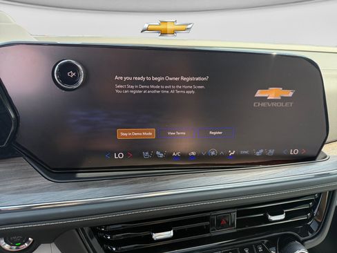 New 2026 Chevrolet Suburban Premier AWD/4WD image 27