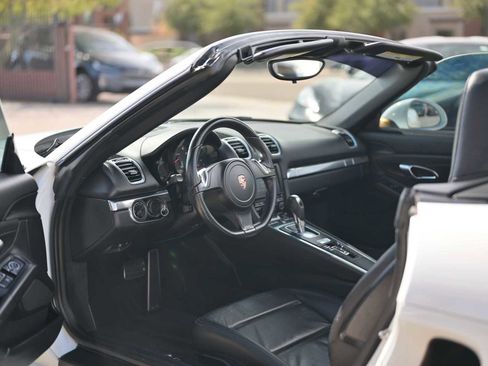 Used 2014 Porsche Boxster image 6