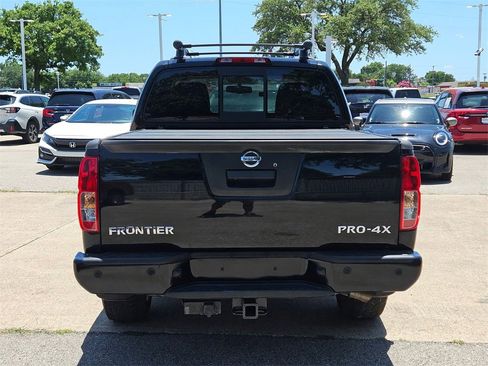 Used 2021 Nissan Frontier PRO-4X w/ Pro-4x Utility Package image 7