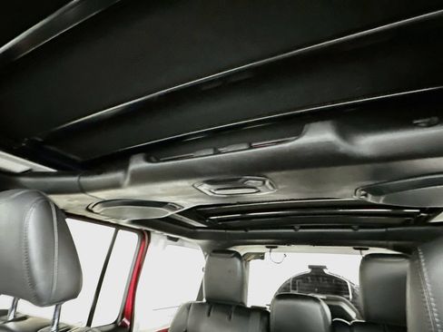 Used 2021 Jeep Wrangler Unlimited Sahara AWD/4WD image 21