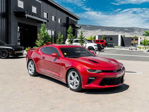 Used 2016 Chevrolet Camaro SS RWD image 7