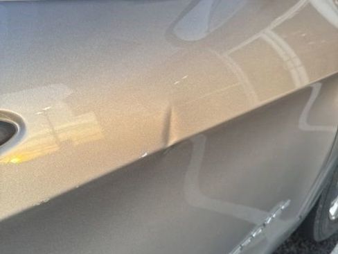 Used 2019 Jeep Cherokee Latitude Plus image 5