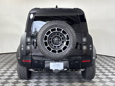 Used 2026 Land Rover Defender 110 OCTA AWD/4WD image 6