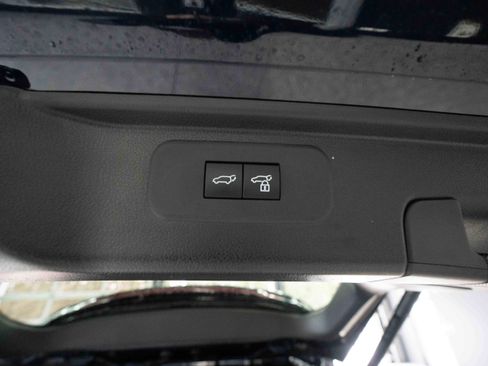 Used 2025 Toyota Grand Highlander Limited image 29