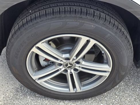 Used 2020 Mercedes-Benz GLC 300 image 3