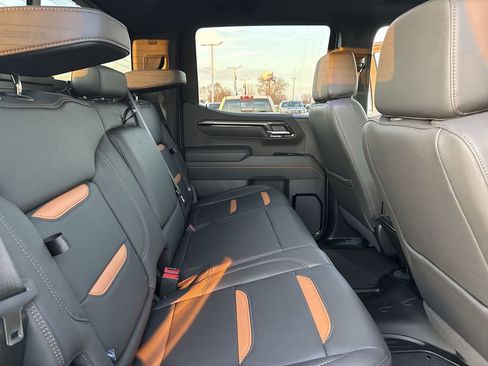 Certified 2025 GMC Sierra 1500 AT4 w/ AT4 Premium Package image 34