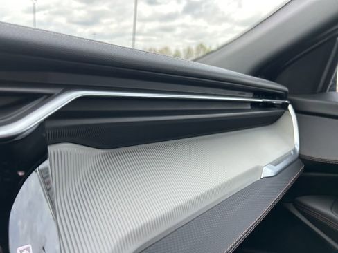 New 2026 Jeep Cherokee Limited image 27