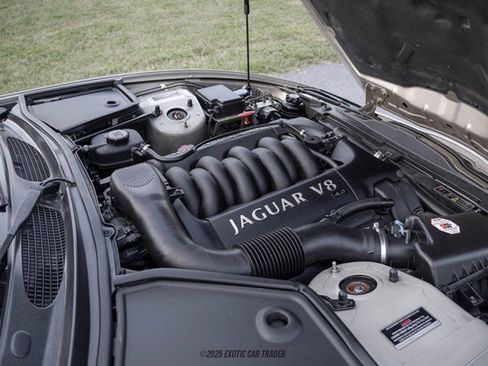 Used 1999 Jaguar XK8 Convertible image 23