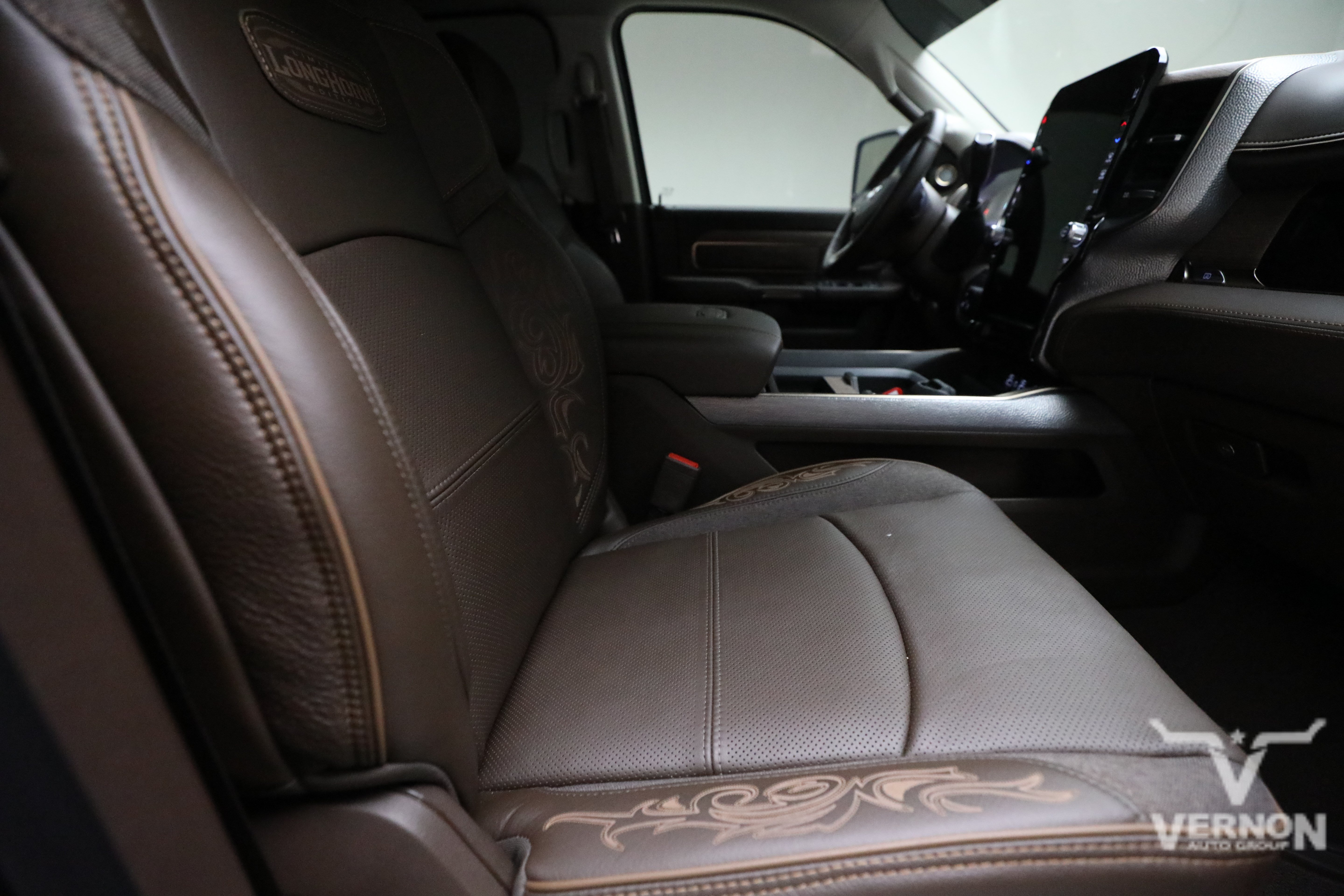 Used 2026 RAM 2500 Limited AWD/4WD image 11
