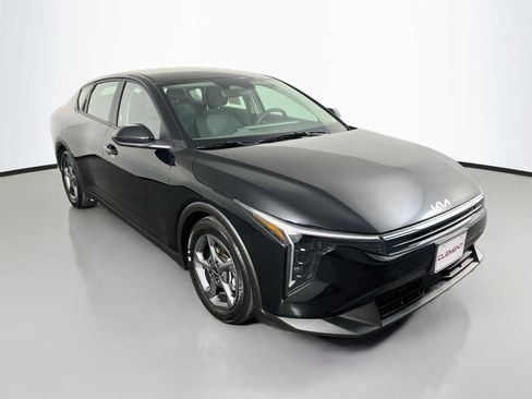 Used 2025 Kia K4 FWD image 3