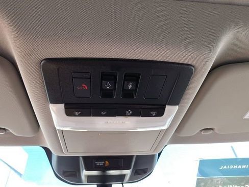 Used 2022 Nissan Rogue SL w/ SL Premium Package image 21