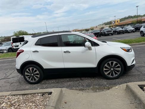 Used 2019 Buick Encore Essence FWD image 5