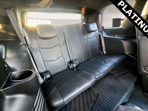 Used 2019 Cadillac Escalade Platinum image 30