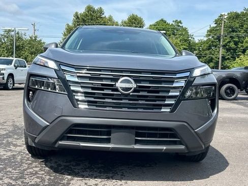Used 2025 Nissan Rogue SV FWD image 21