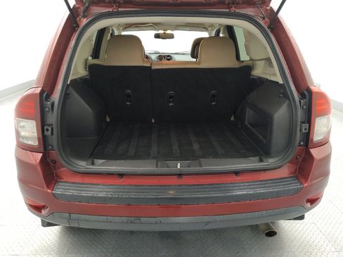 Used 2014 Jeep Compass Latitude FWD image 29