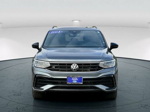 Used 2023 Volkswagen Tiguan SE R-Line FWD image 9