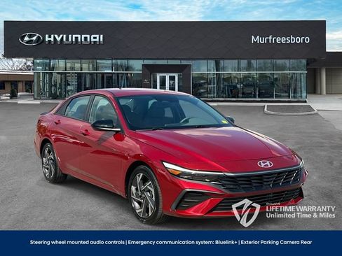 Certified 2025 Hyundai Elantra SEL FWD image 3