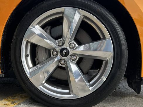 Used 2019 Ford Mustang GT Premium image 30