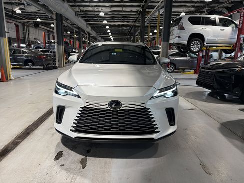 Certified 2025 Lexus RX 350h image 5