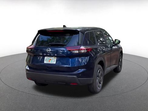 Used 2025 Nissan Rogue SV image 14