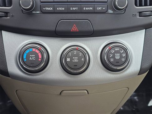 Used 2008 Hyundai Elantra SE image 27