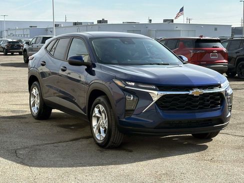 Certified 2024 Chevrolet Trax LS w/ LS Convenience Package image 6