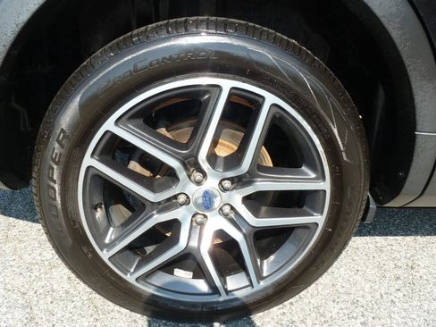 Used 2019 Ford Explorer Sport w/ Equipment Group 401A AWD/4WD image 43