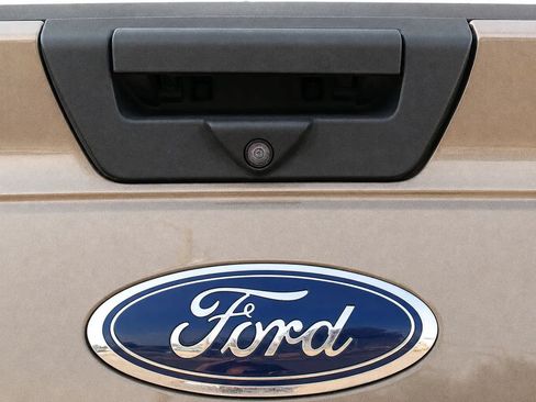 Used 2018 Ford F150 XLT AWD/4WD image 7