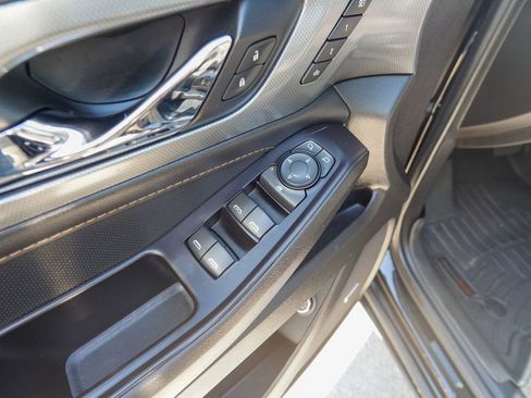 Used 2020 Chevrolet Traverse Premier w/ Redline Edition FWD image 17