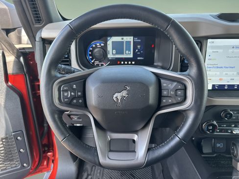 Used 2024 Ford Bronco Wildtrak AWD/4WD image 10