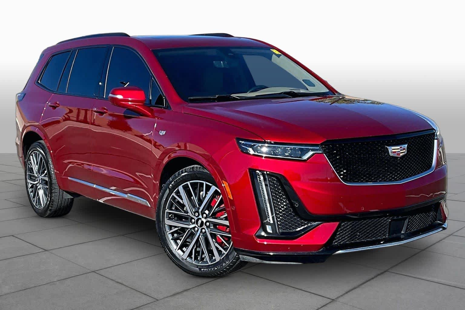 Used 2022 Cadillac XT6 Sport w/ Platinum Package AWD/4WD image 3