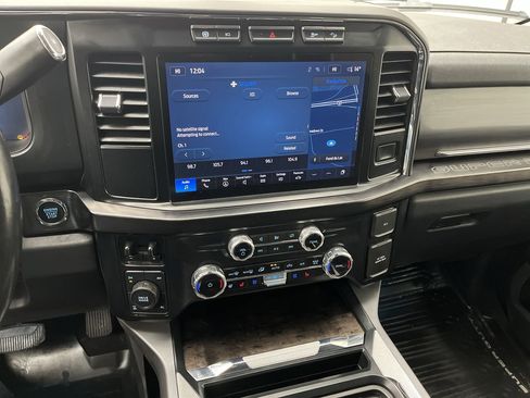 Used 2023 Ford F350 Lariat w/ Chrome Package image 18