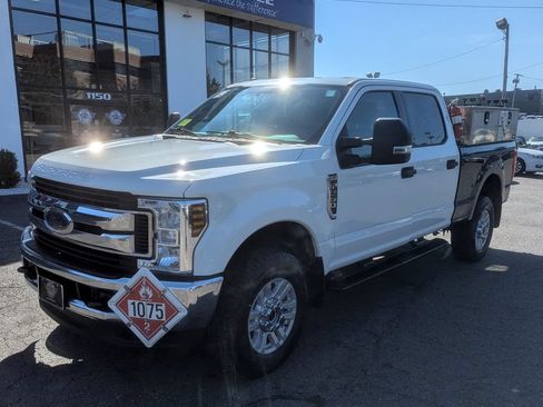 Used 2019 Ford F250 XLT AWD/4WD image 2