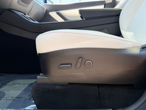 Used 2021 Tesla Model Y Long Range image 28