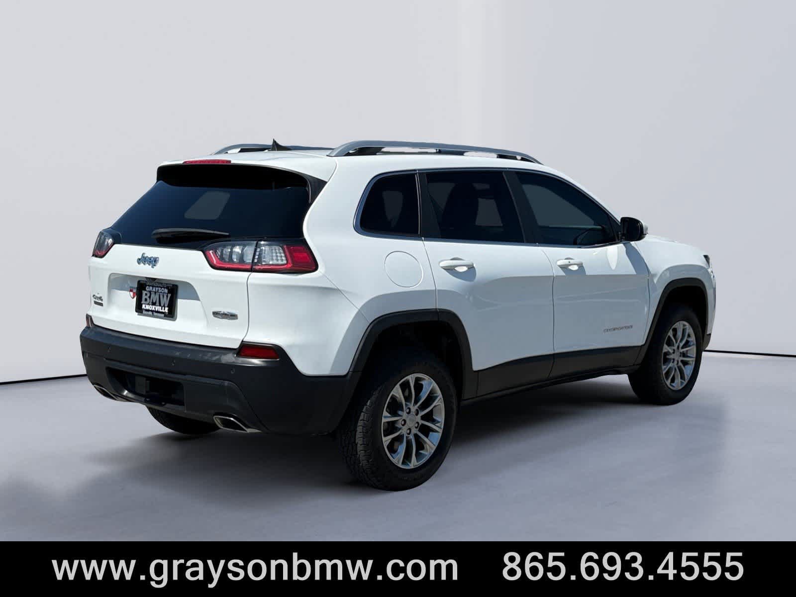 Used 2021 Jeep Cherokee Latitude Lux w/ Sun & Sound Group AWD/4WD image 3