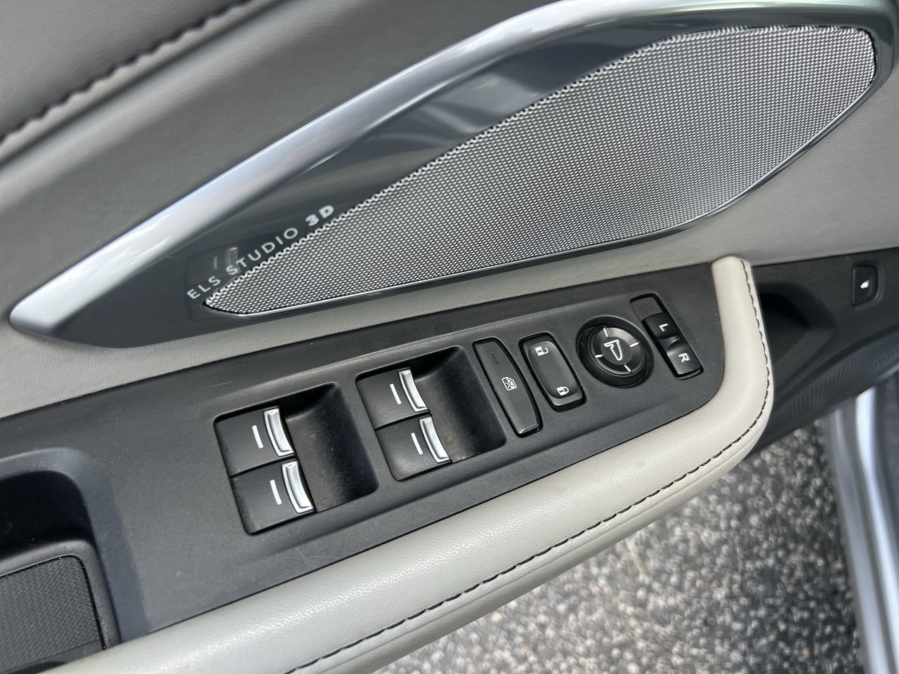Used 2019 Acura RDX w/ Advance Package AWD/4WD image 15