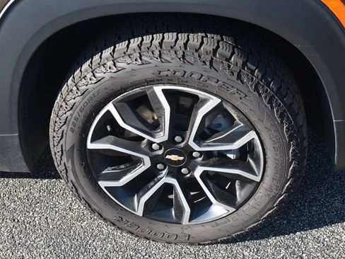 Used 2021 Chevrolet TrailBlazer ACTIV w/ Sun and Liftgate Package AWD/4WD image 11