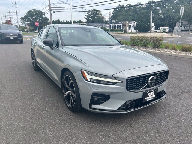 Certified 2025 Volvo S60 B5 Plus AWD/4WD image 6