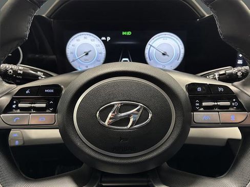 Used 2023 Hyundai Elantra Limited image 16