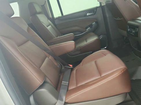 Used 2018 Chevrolet Suburban Premier AWD/4WD image 34